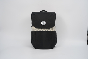 Backpack strap magnetic snap fastener